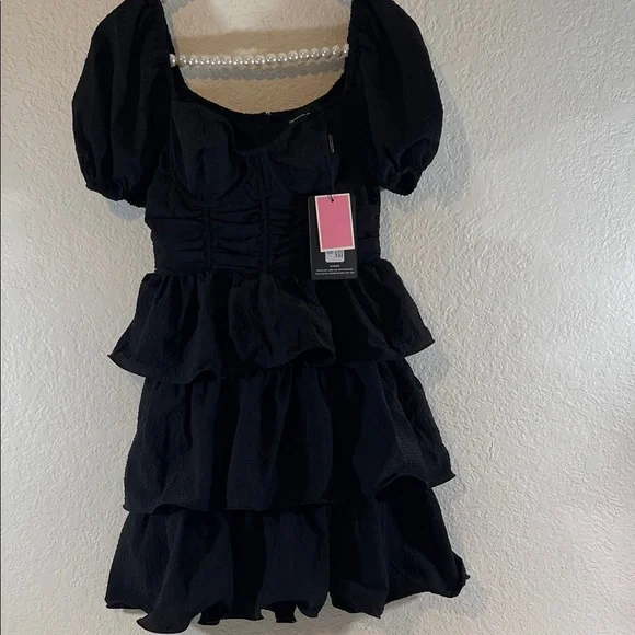 PRETTY LITTLE THING BLACK CRINKLE CUP DETAIL TIERED SKIRT SKATER DRESS SIZE 4 - Picture 4 of 15